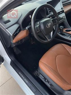 تويوتا أفالون